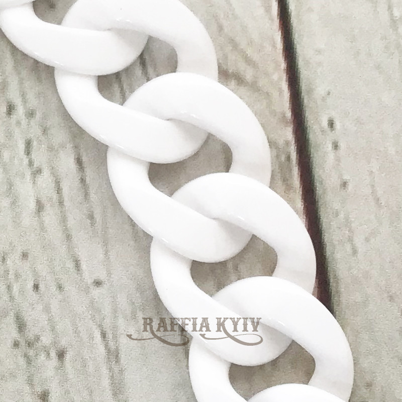 White acrylic chainlet, 33 mm