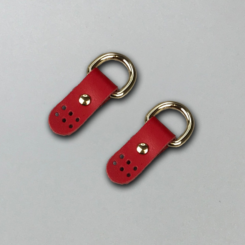 Red stitched leather loops, 15 mm