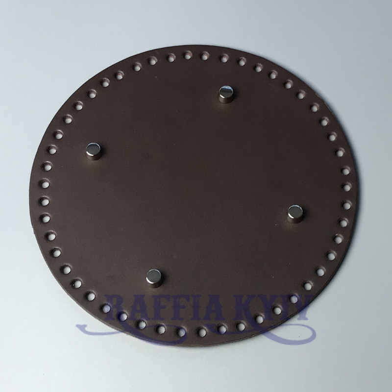 Brown matt leather round bottom with nickel legs, ø 20 cm