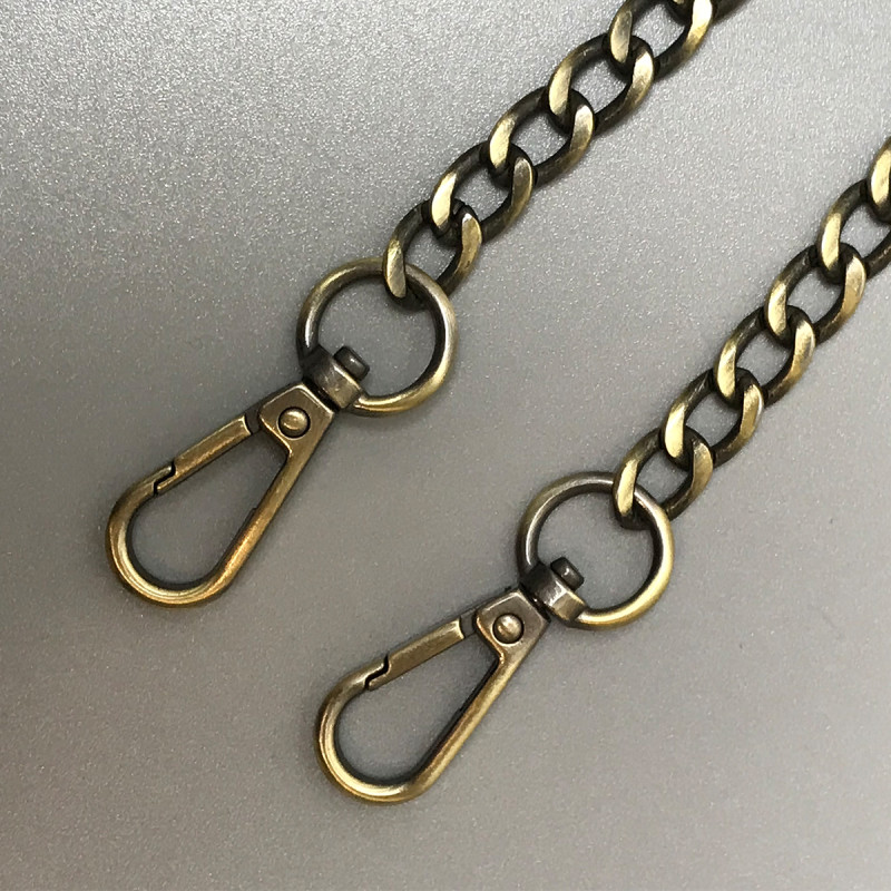 Steel chainlet with carabiners, antique