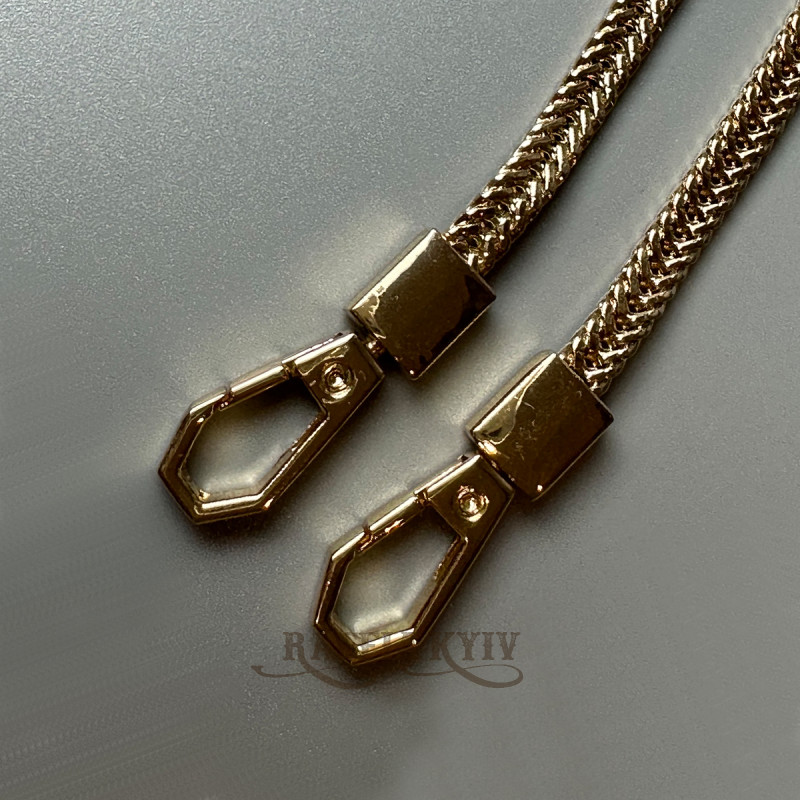 Flat steel chainlet with carabiners, gold