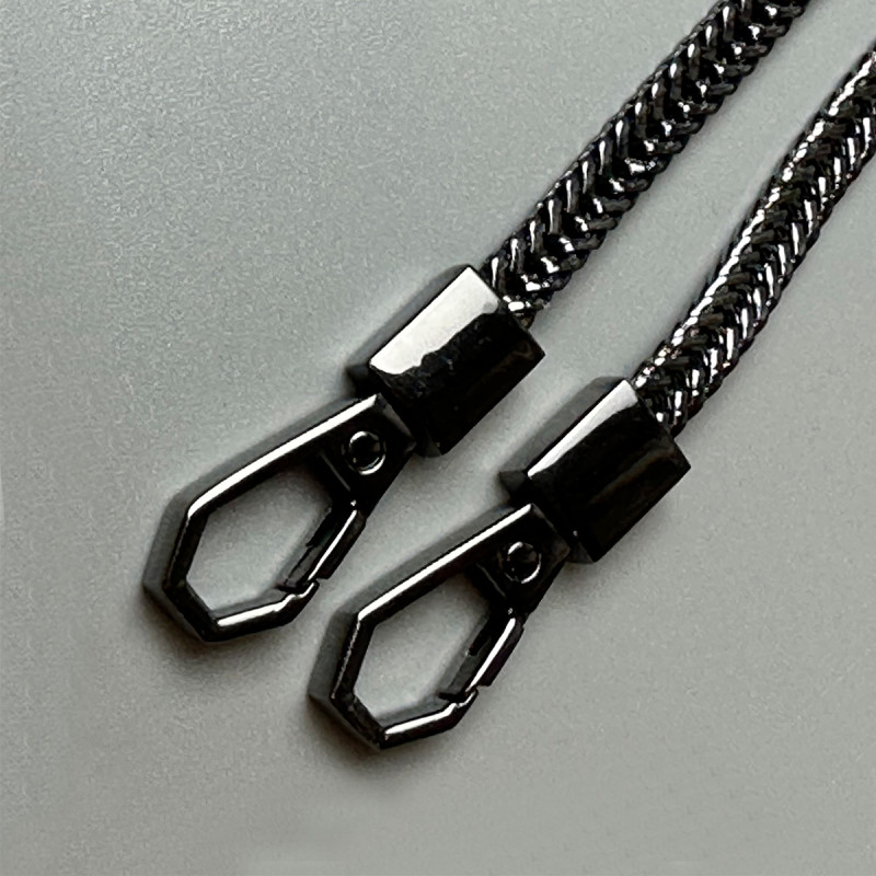 Flat steel chainlet with carabiners, dark nickel