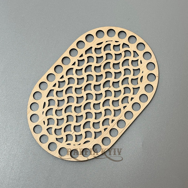 Openwork oval plywood bottom, 15×10 cm, model 215